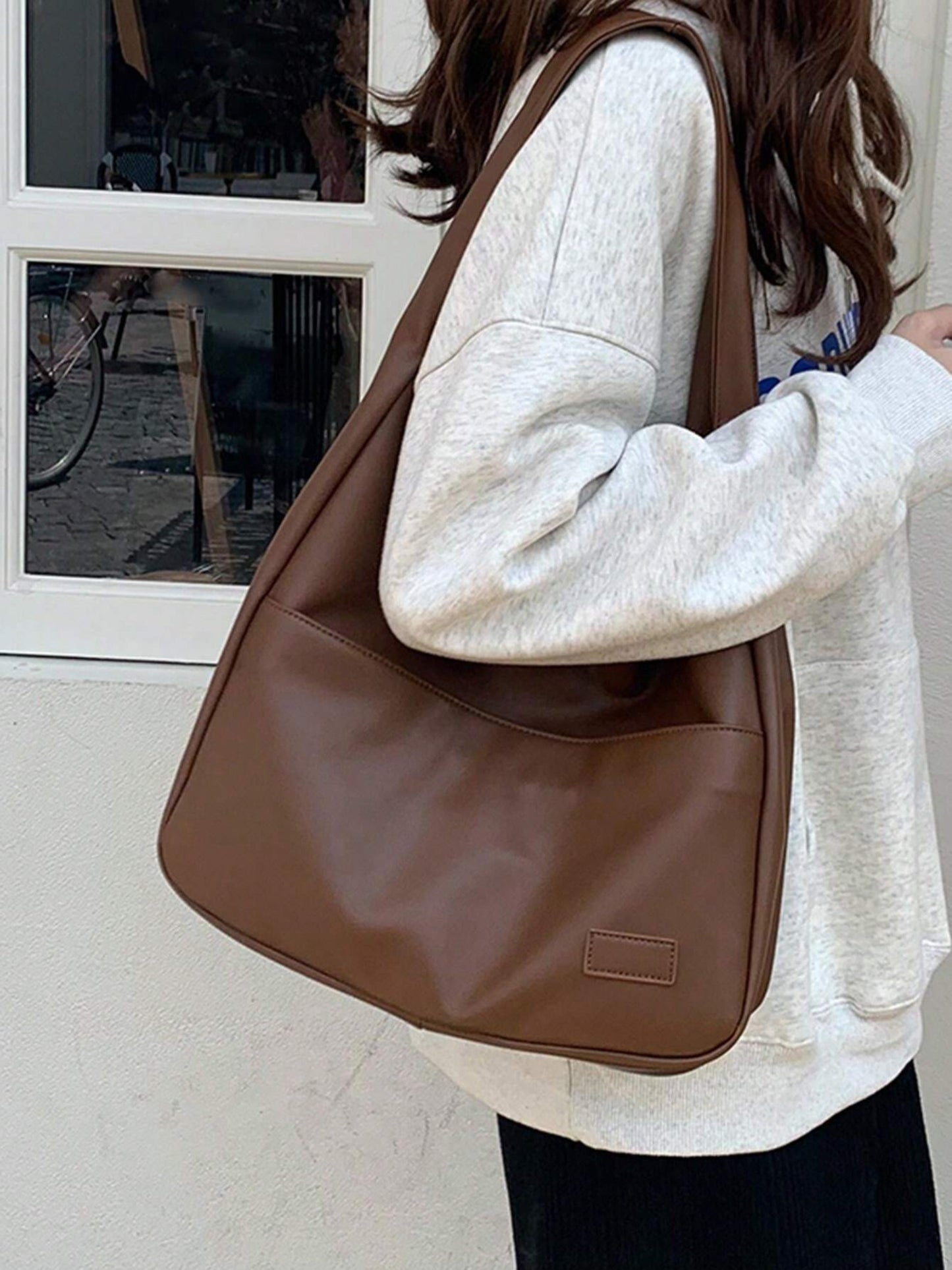Helena | Borsa a Spalla Strutturata e Elegante