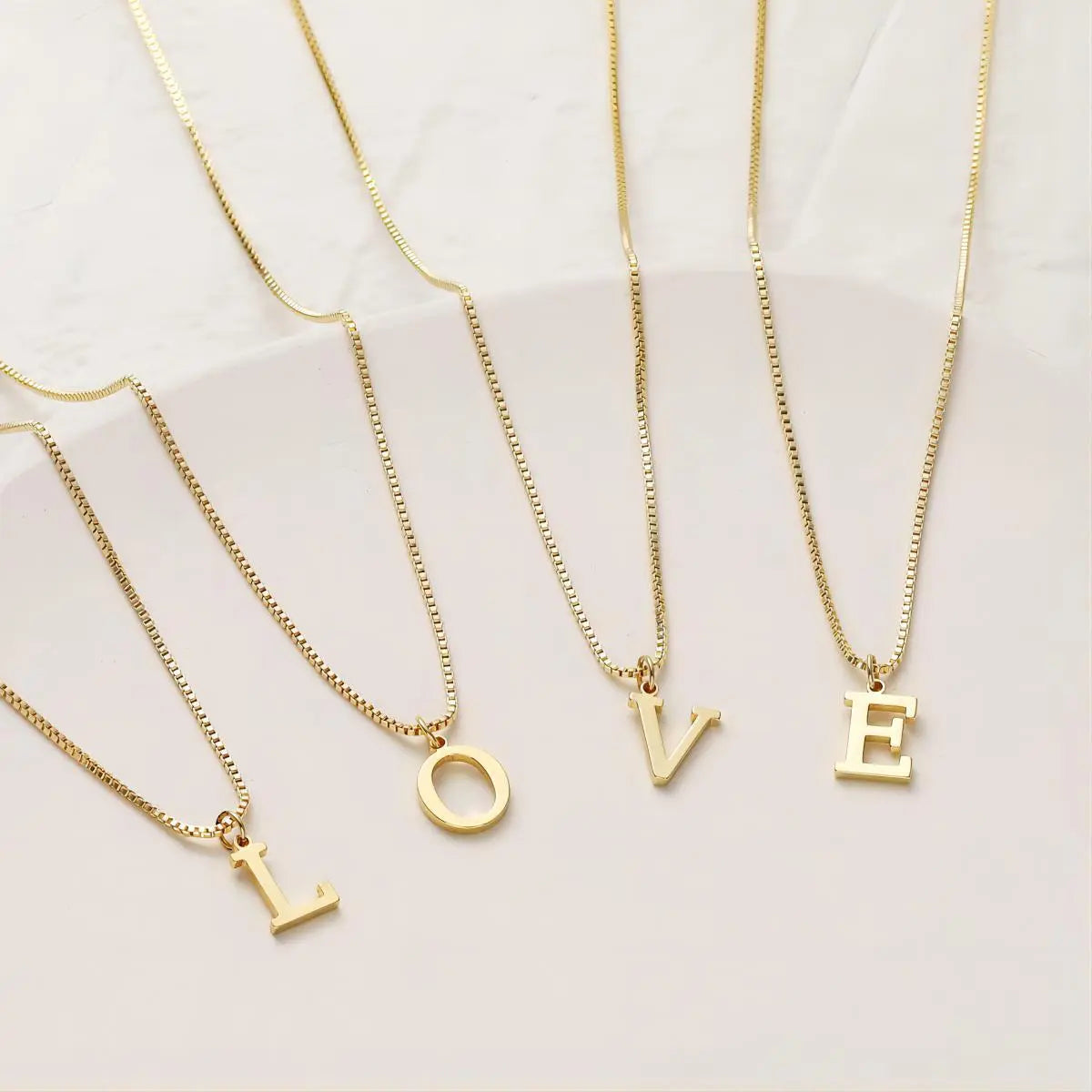 Enzhalynne | Collana con Iniziali in Oro 18K