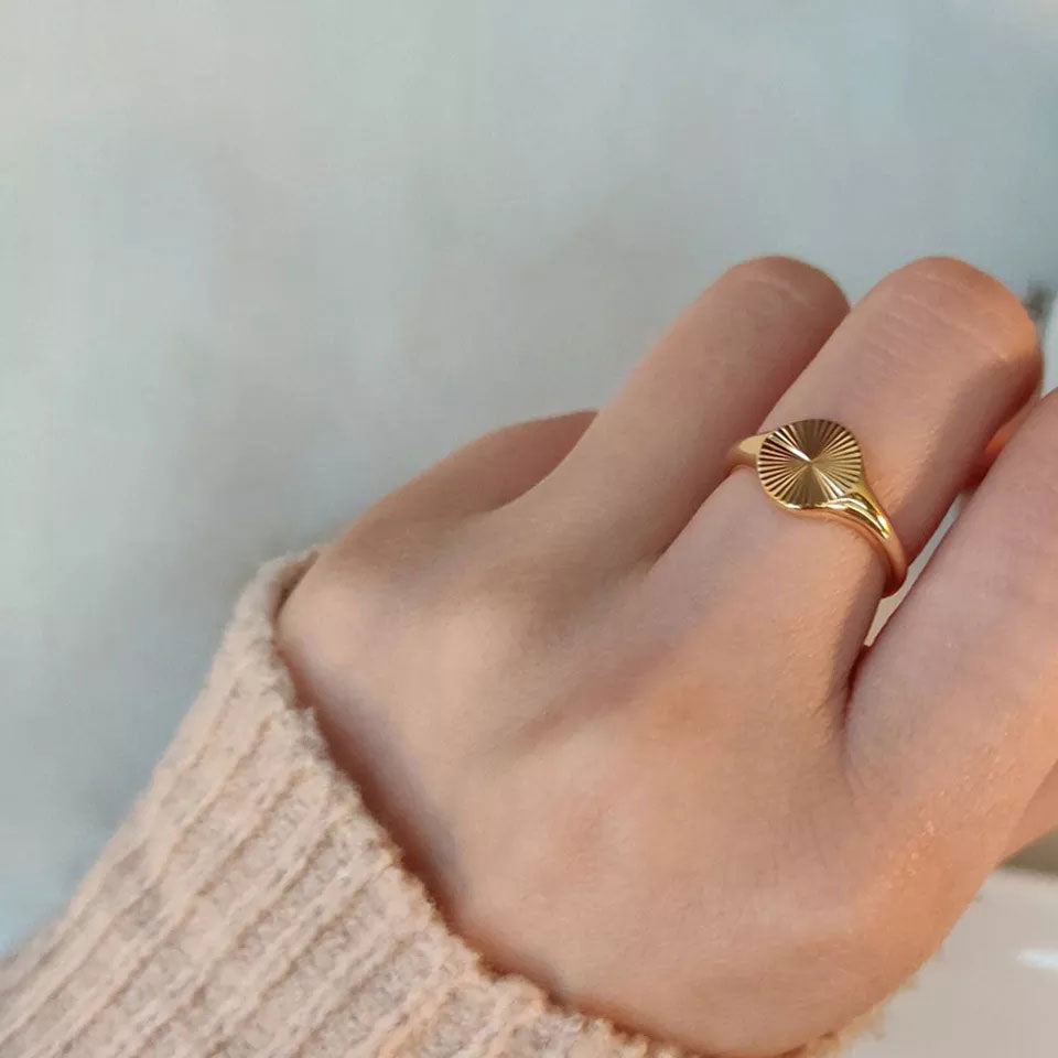 Rizavelle | Anello Sunburst in Oro 18K