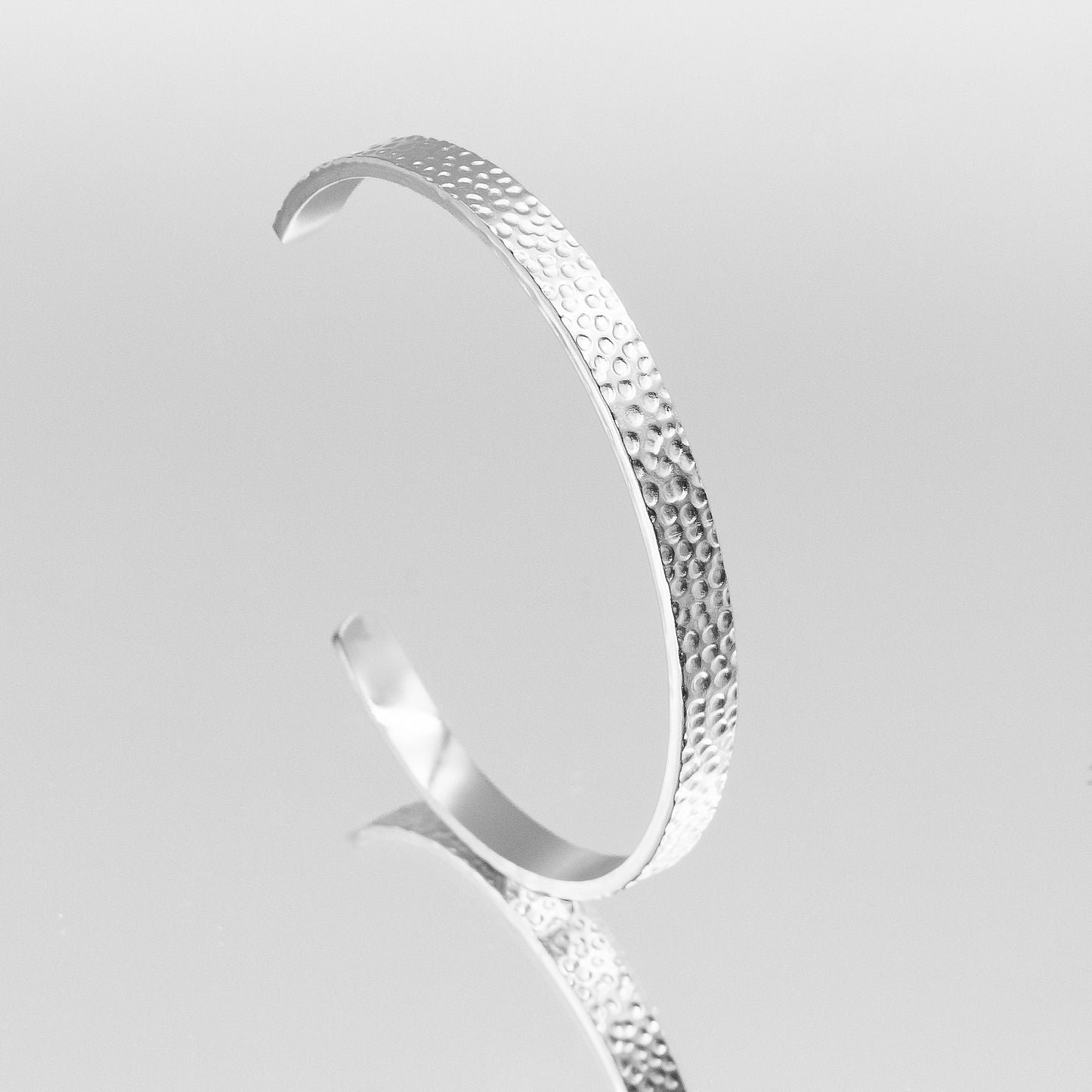 Amara Hammered Bangle