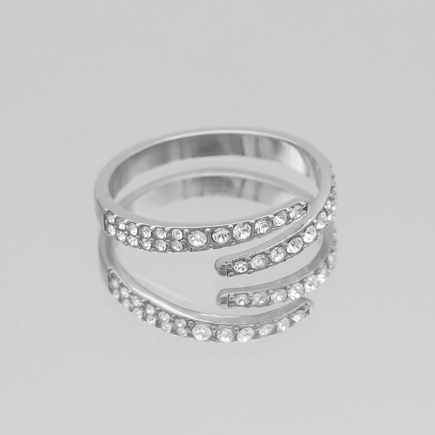 Anika Band Ring