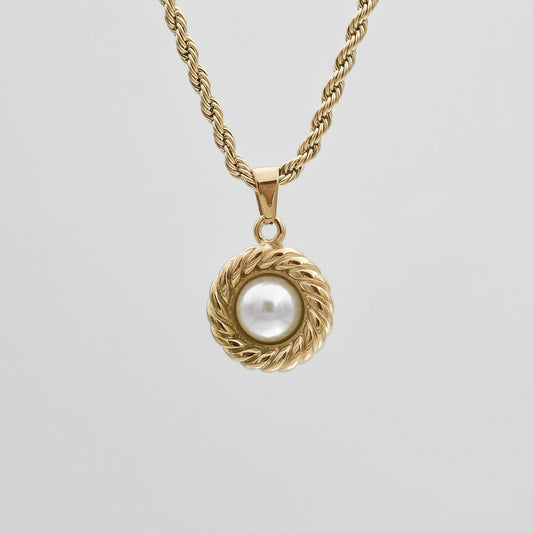 Esme Pearl Round Necklace