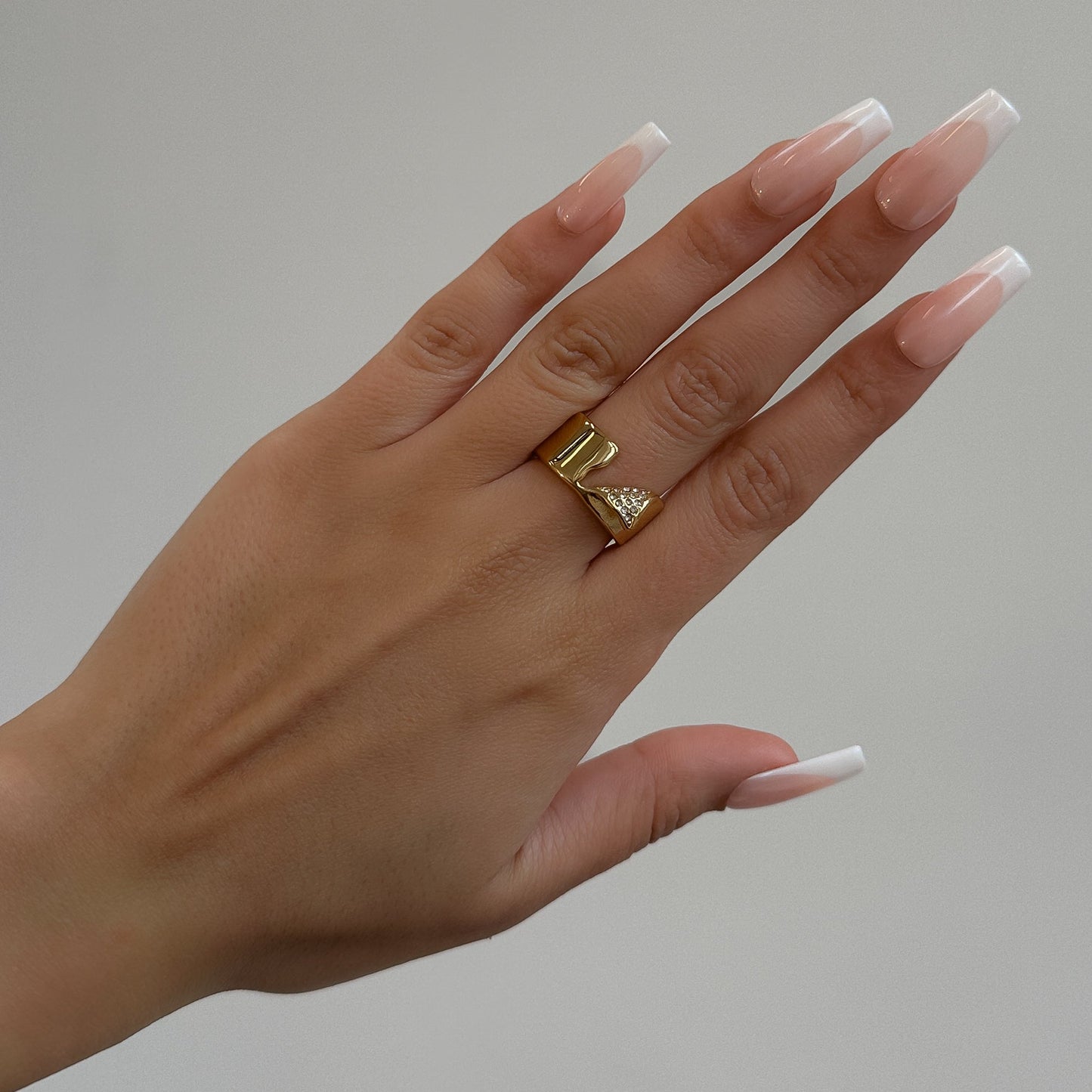Zuri Cut Out Band Ring