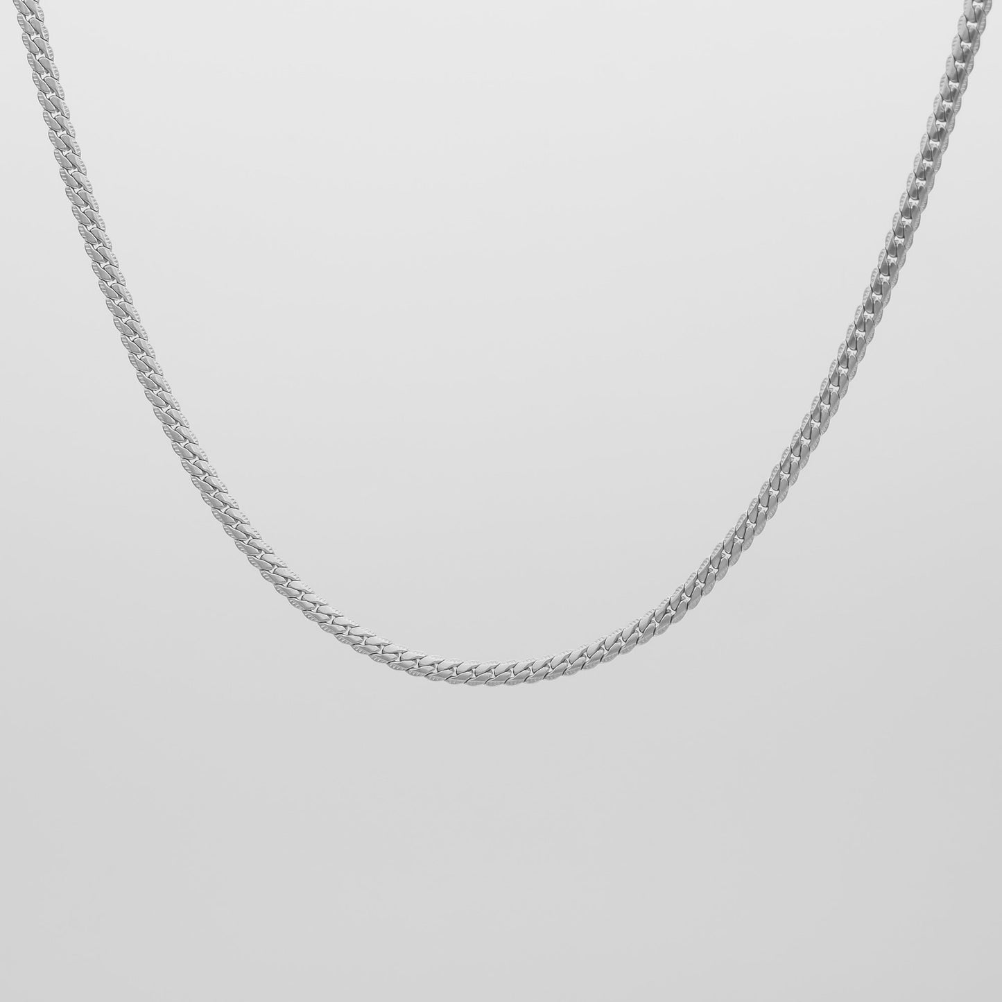 Zuri Hammered Curb Chain