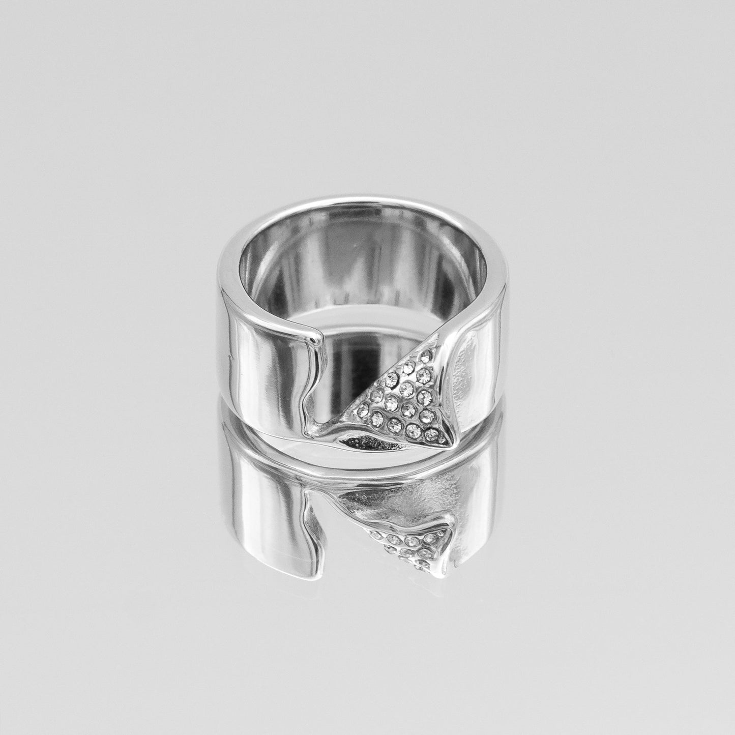 Zuri Cut Out Band Ring