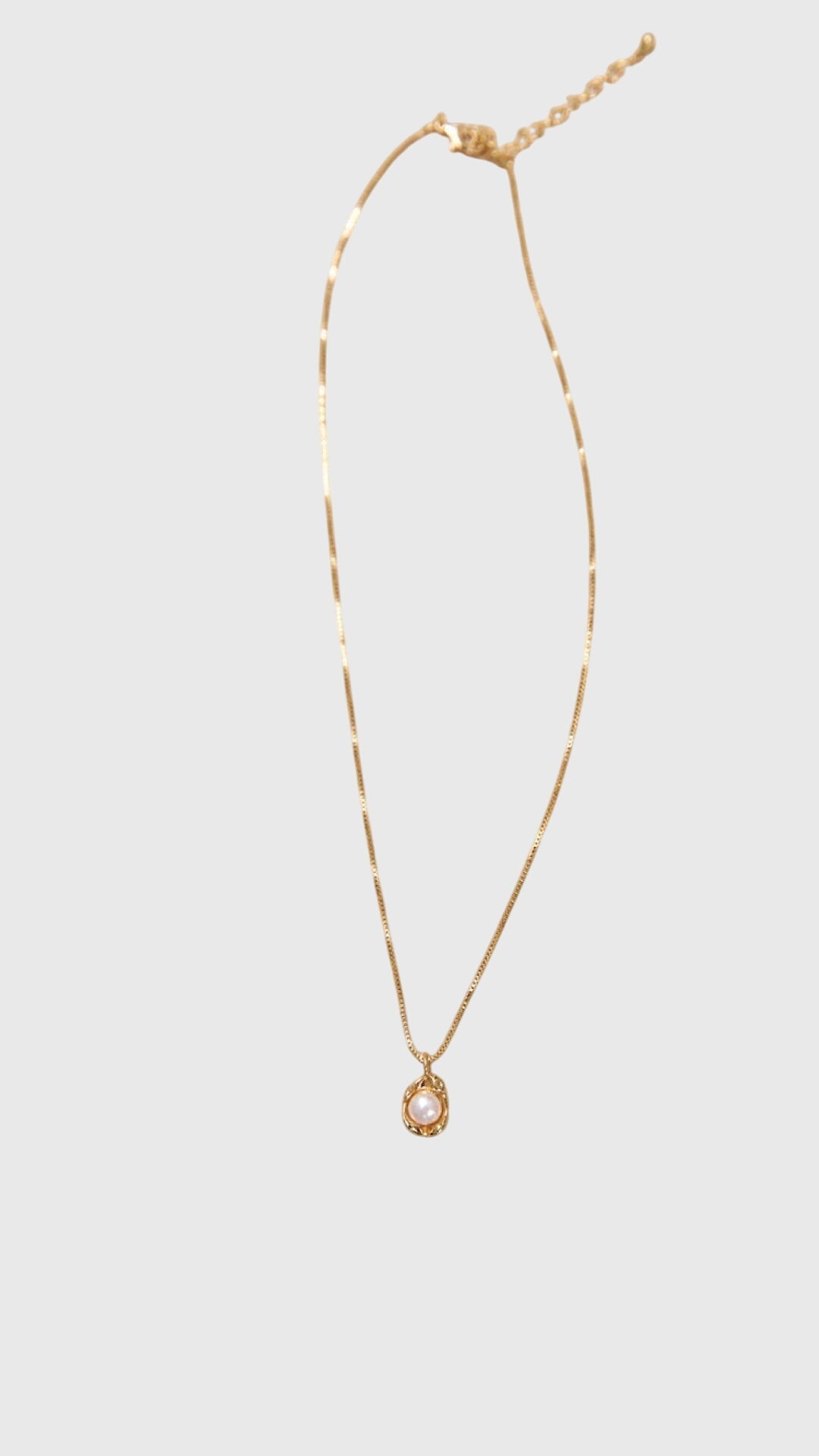 Bailey | Collana con Pendente in Perla Dorata