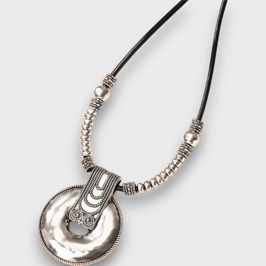 Selena – Collana Boho Vintage con pendente ad anello