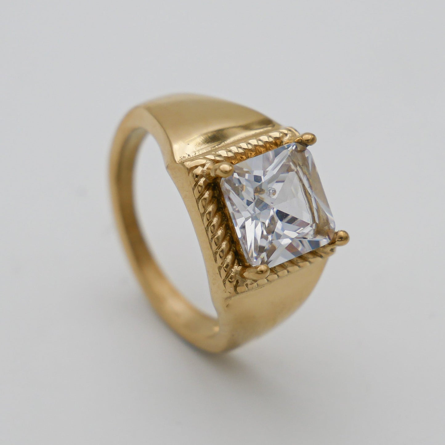 Hana Gemstone Signet Ring