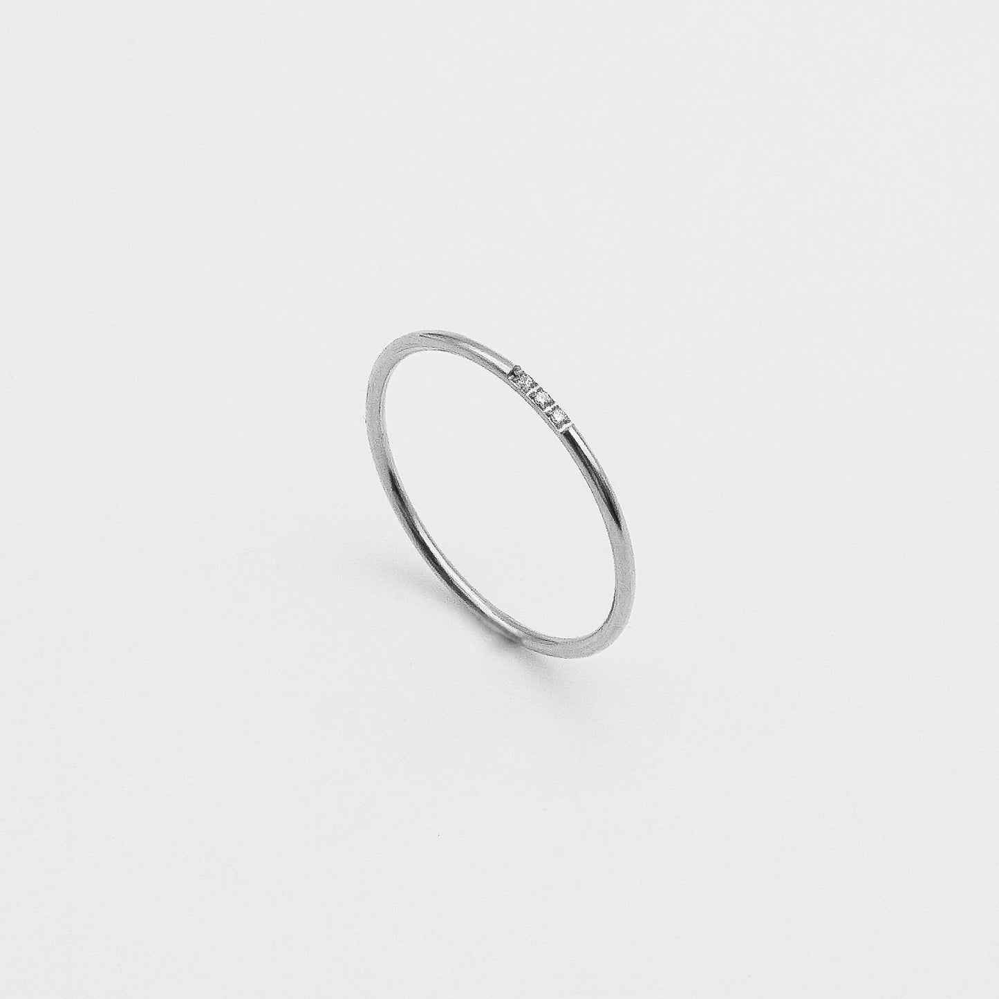 Mila Dainty Diamond Ring