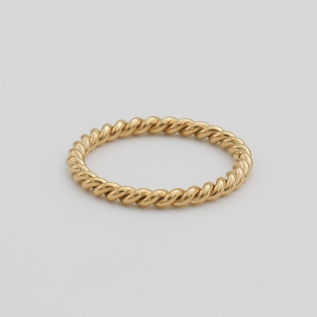 Fine Twisted Ring