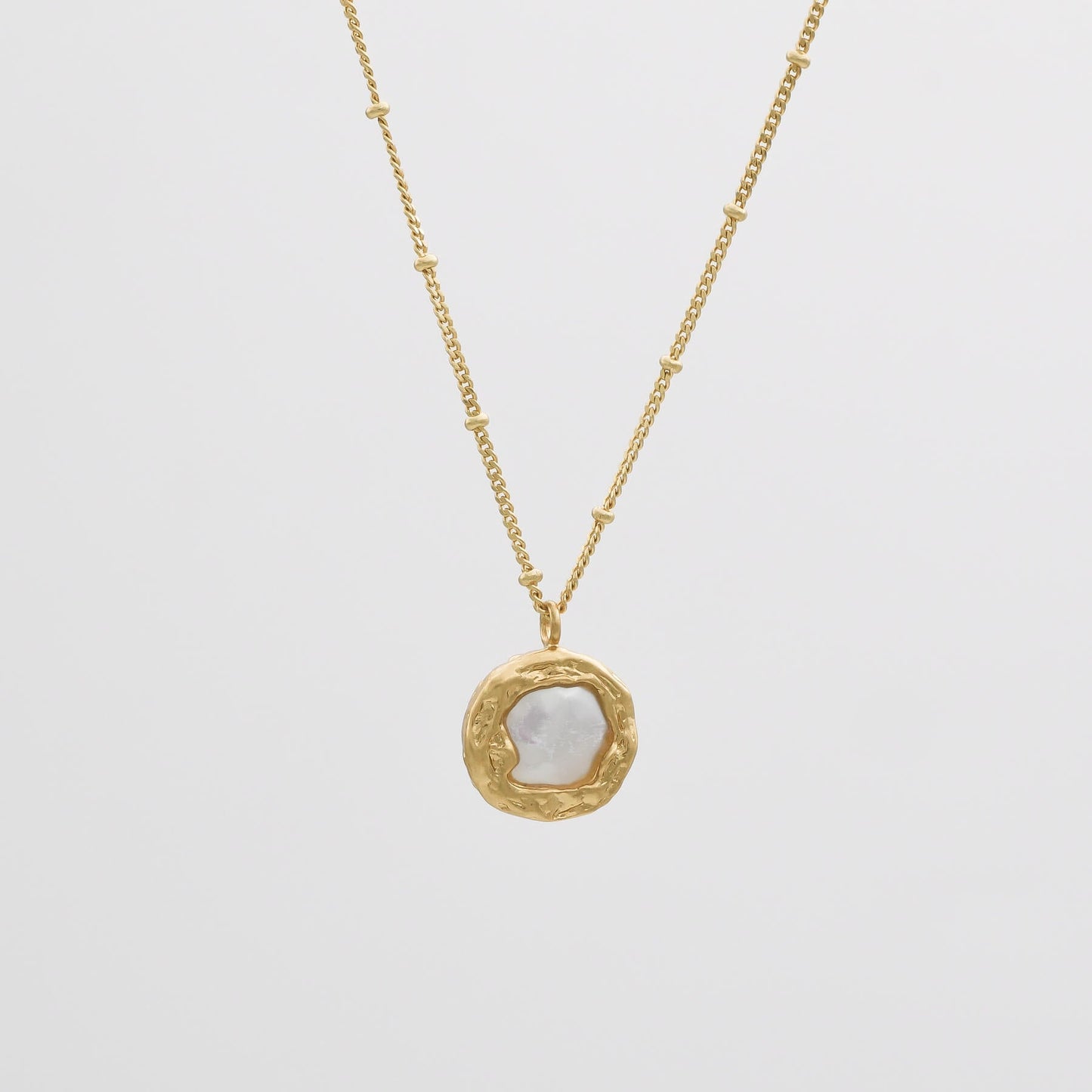 Poppy Pearl Necklace