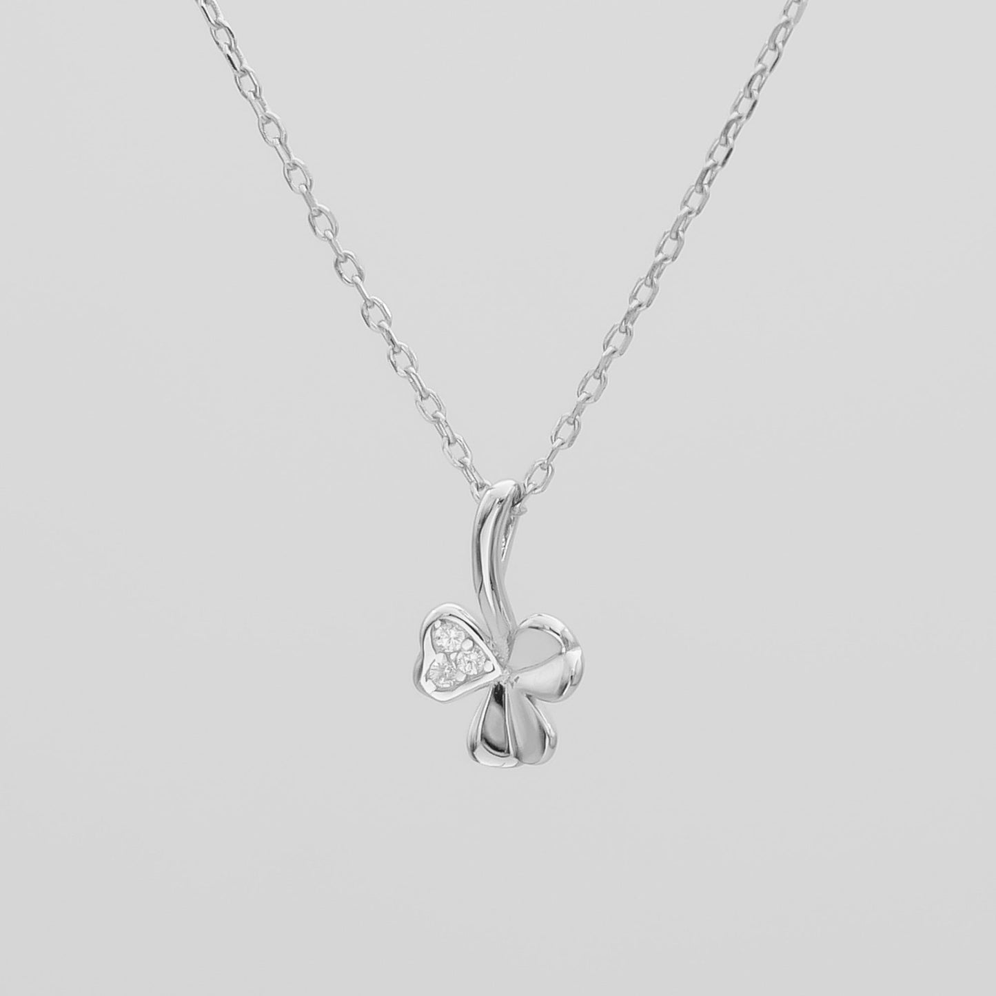 Felicity Mini clover necklace