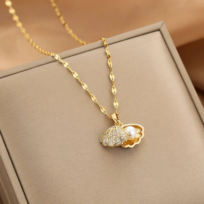 Lumen Dorée - Geometric Necklace
