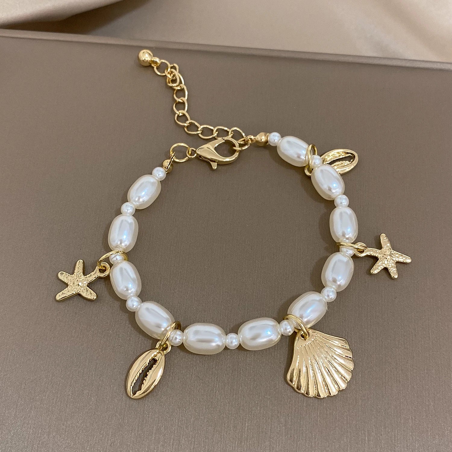 Celestial Siren - Choker Necklace with Pearls and Starfill