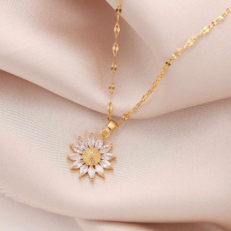 Astra D'Or Necklace