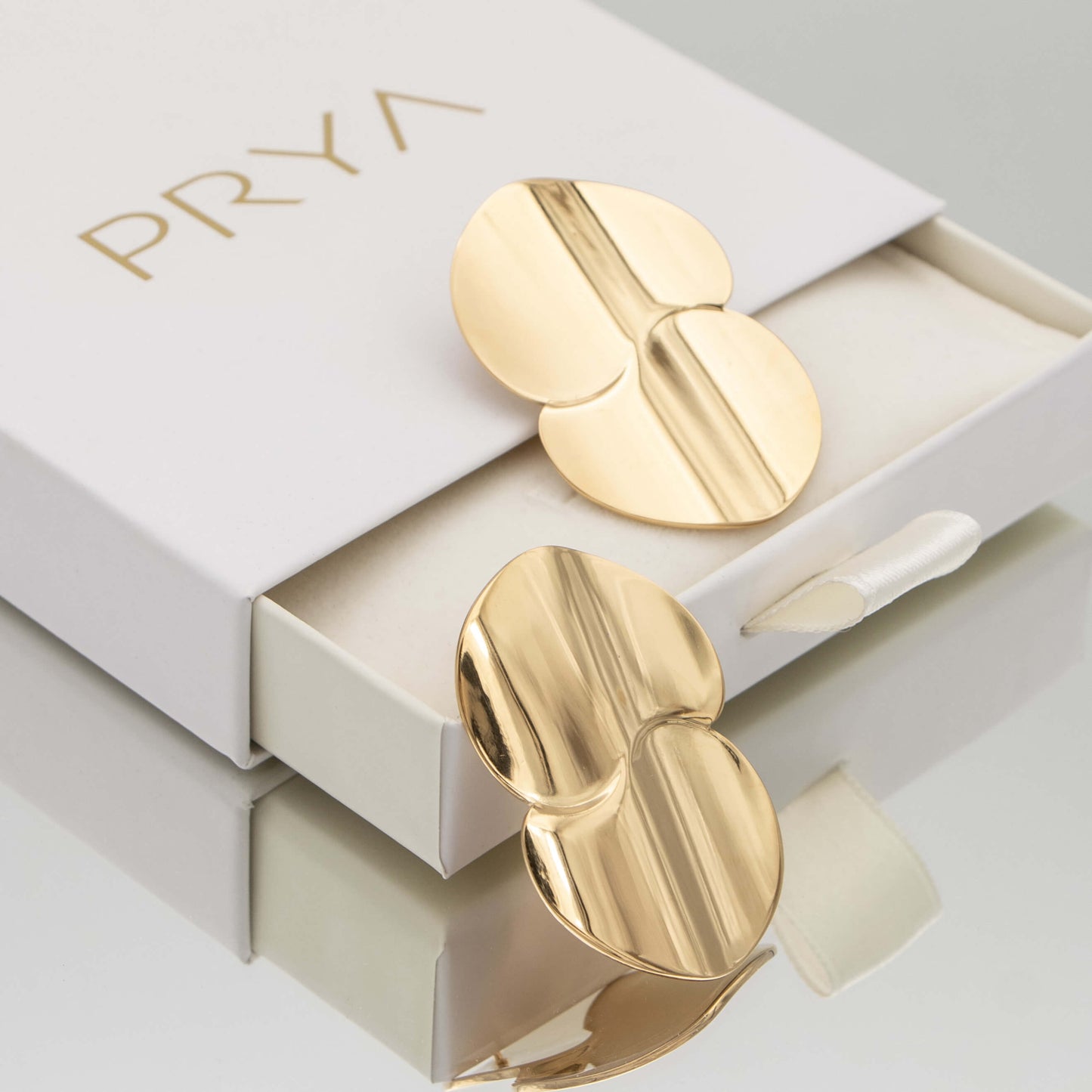 Snoh Disc Drop Earrings