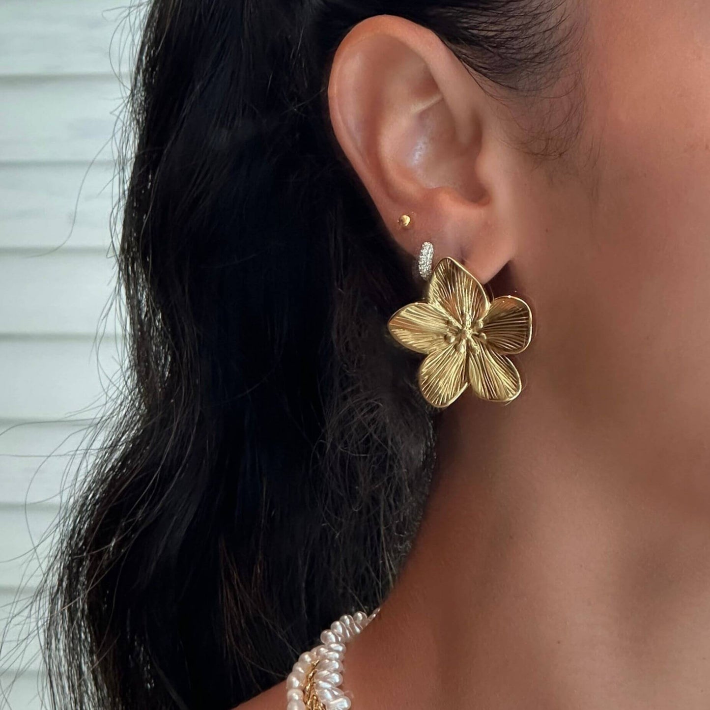 Naya Flower Earrings
